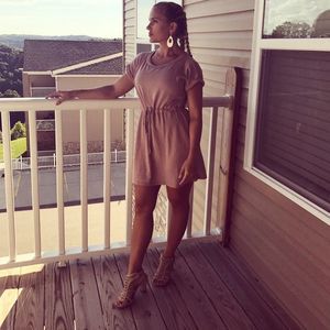 Meet your Posher, Allison